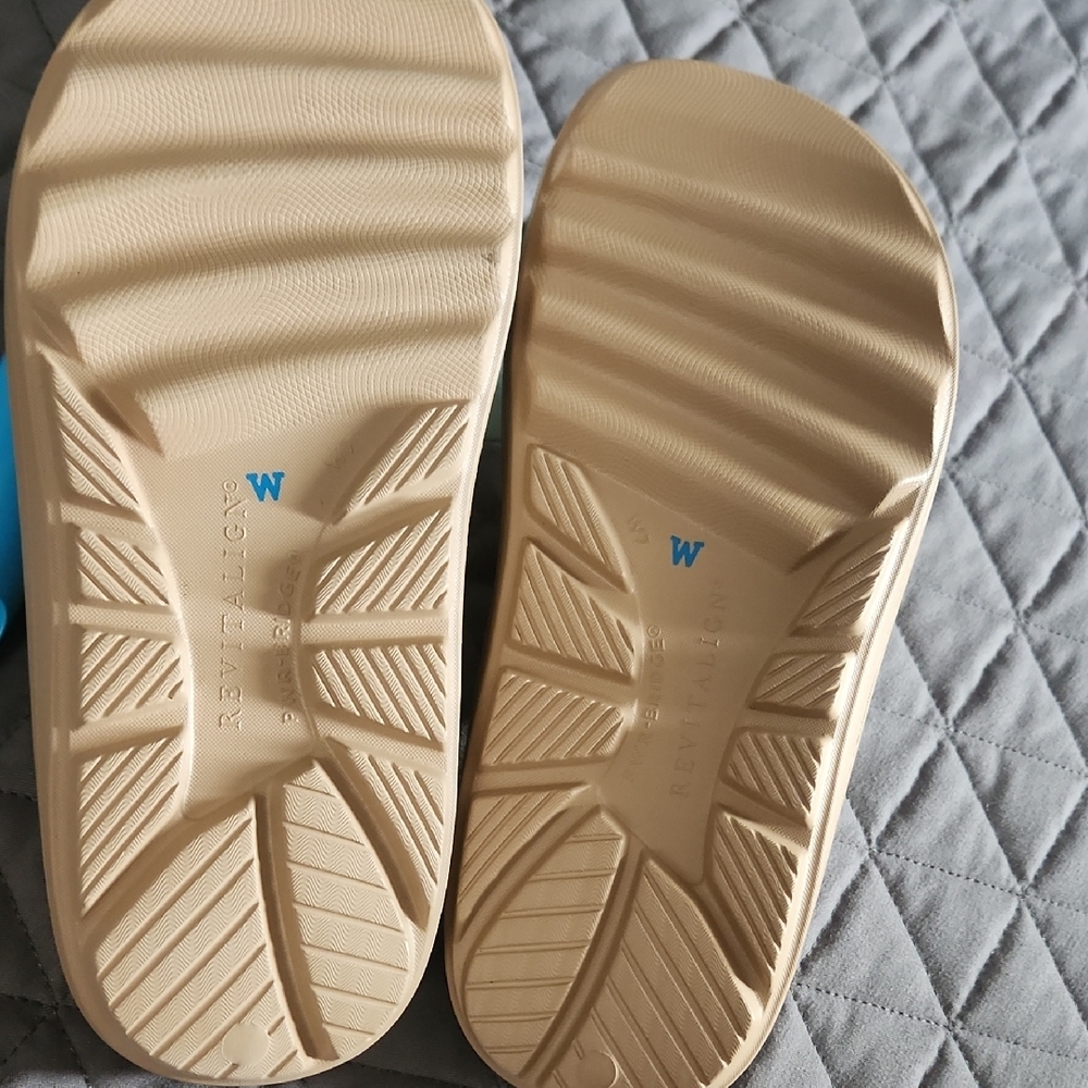 REVITALIGN Kholo Fusion Adjustable Slides In Nougat Color-Women's Size 7-NWT - Picture 7 of 8